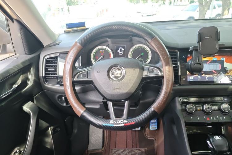 Used Skoda Kodiaq 2018 Facelifted TSI330 5-Seater Two-Wheel-Drive Luxury Enjoyment Edition Steering Wheel