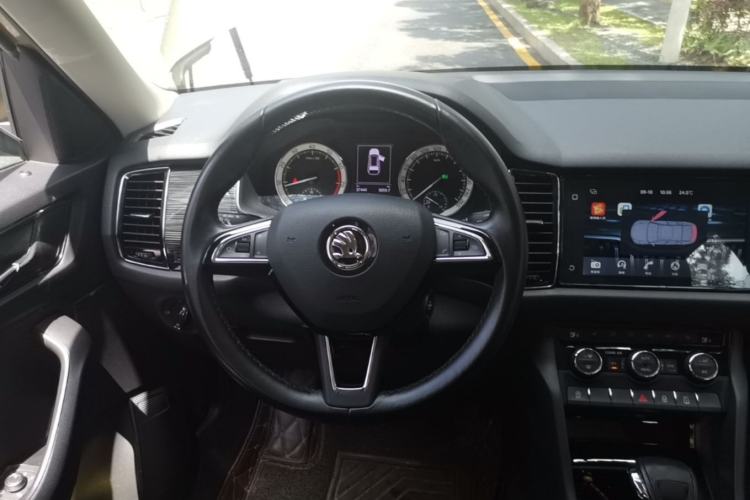 Used Skoda Kodiaq 2018 Facelifted TSI330 5-Seater Two-Wheel-Drive Luxury Enjoyment Edition Steering Wheel