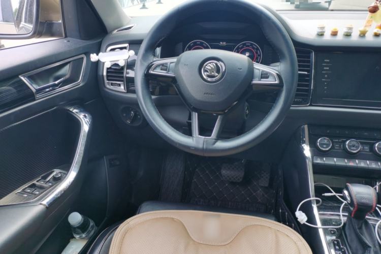 Used Skoda Kodiaq 2018 Facelifted TSI330 5-Seater Two-Wheel-Drive Luxury Enjoyment Edition Steering Wheel