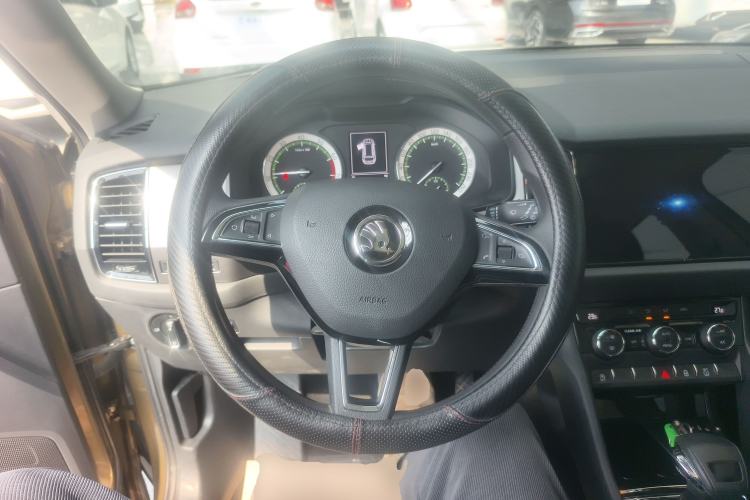 Used Skoda Kodiaq 2018 Facelifted TSI330 5-Seater Two-Wheel-Drive Comfort Edition Steering Wheel