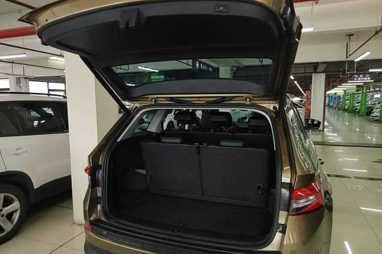 Used Skoda Kodiaq 2018 Restyled TSI330 7-Seater Two-Wheel Drive Luxury Enjoyment Edition Trunk