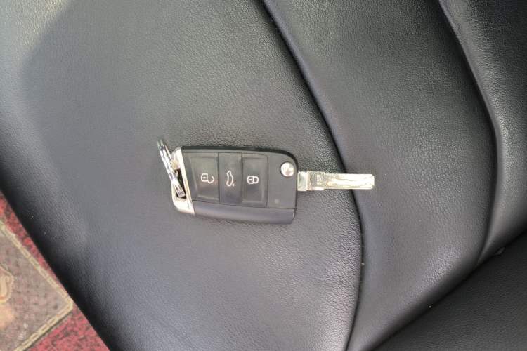 Used Skoda Kodiaq 2018 Facelifted TSI330 5-Seater Two-Wheel-Drive Luxury Enjoyment Edition Vehicle Key