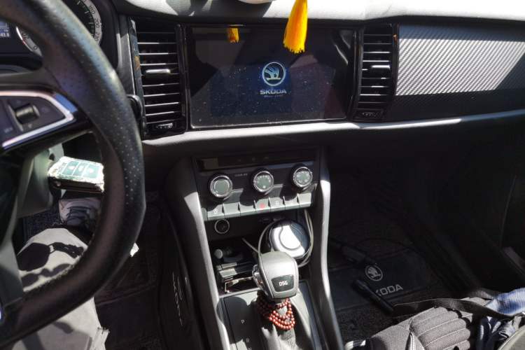 Used Skoda Kodiaq 2019 TSI330 5-Seat Two-Wheel Drive Standard Edition China V Emission Standard Audio And AC Panel