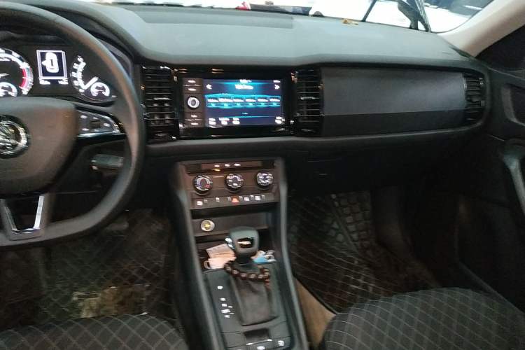 Used Skoda Kodiaq 2019 Restyled TSI330 5-Seater Two-Wheel Drive Standard Version China VI Audio And AC Panel
