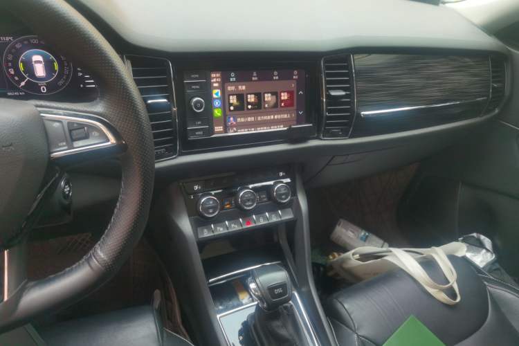 Used Skoda Kodiaq 2019 Facelifted TSI330 7-Seater Two-Wheel-Drive Luxury Enjoyment Edition China VI Standard Audio And AC Panel