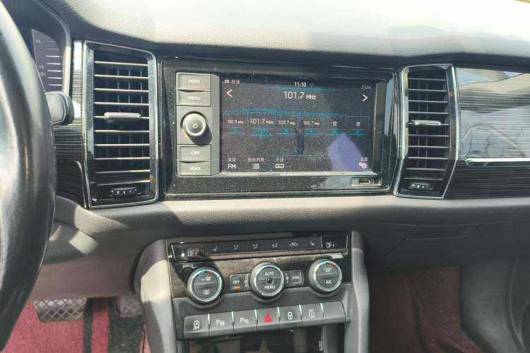 Used Skoda Kodiaq 2019 Facelifted TSI330 7-Seater Two-Wheel-Drive Luxury Enjoyment Edition China VI Standard Audio And AC Panel