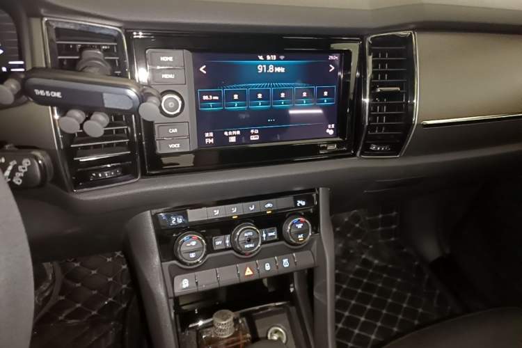 Used Skoda Kodiaq 2019 Restyled TSI330 5-Seater Two-Wheel Drive Comfort Version China VI Standard Audio And AC Panel