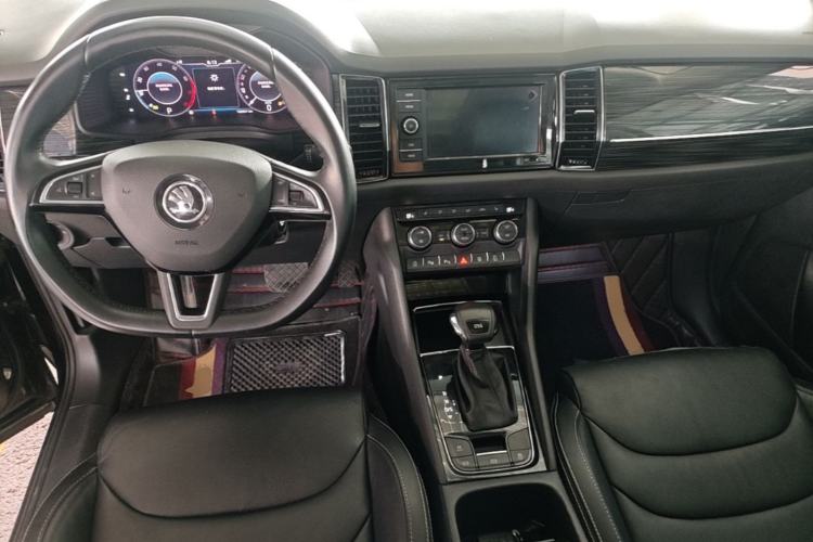 Used Skoda Kodiaq 2019 Facelifted TSI330 5-Seater Two-Wheel-Drive Luxury Enjoyment Edition China VI Standard Center Console