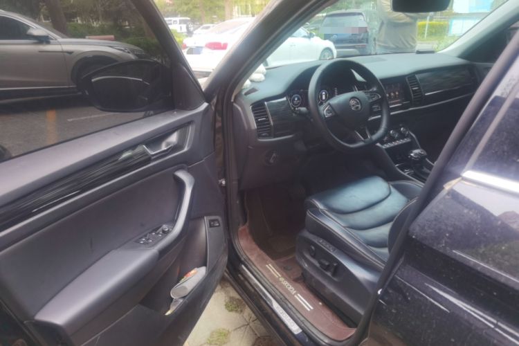 Used Skoda Kodiaq 2019 Facelifted TSI330 7-Seater Two-Wheel-Drive Luxury Enjoyment Edition China VI Standard Driver Seat