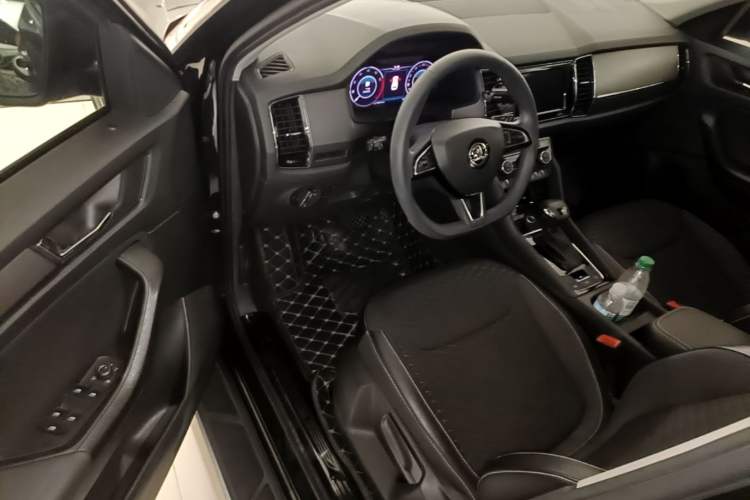 Used Skoda Kodiaq 2019 Restyled TSI330 5-Seater Two-Wheel Drive Comfort Version China VI Standard Driver Seat