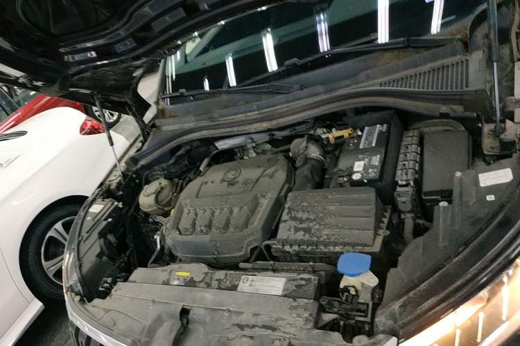 Used Skoda Kodiaq 2019 Restyled TSI330 5-Seater Two-Wheel Drive Standard Version China VI Engine Bay