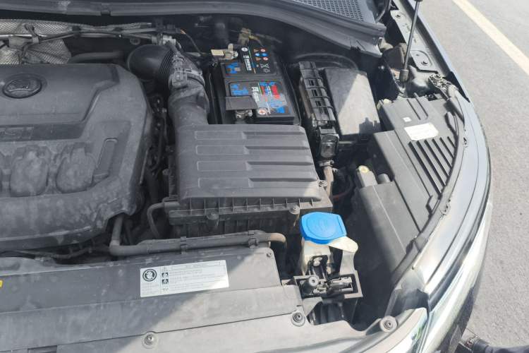 Used Skoda Kodiaq 2019 Facelifted TSI330 7-Seater Two-Wheel-Drive Luxury Enjoyment Edition China VI Standard Engine Bay Left