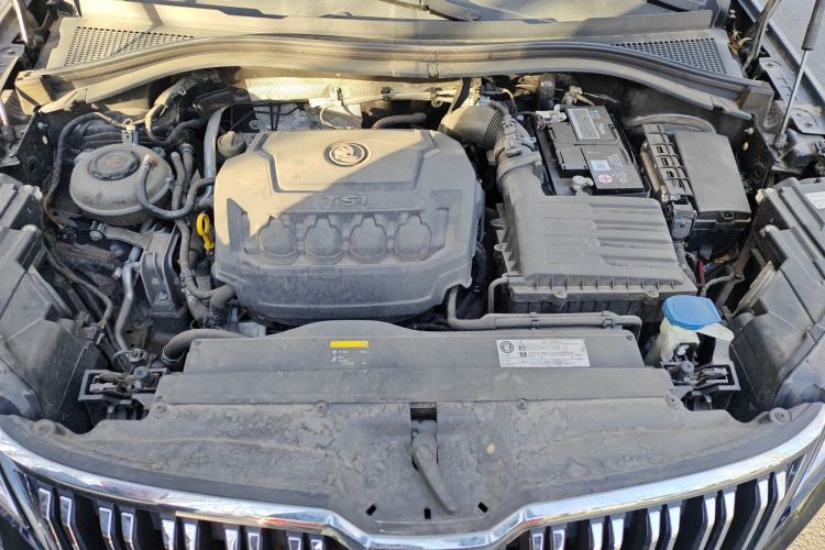 Used Skoda Kodiaq 2019 Restyled TSI330 7-Seater Two-Wheel Drive Comfort Edition China VI Standard Engine Bay