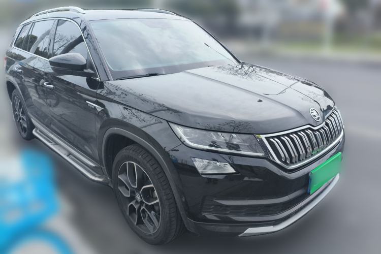 Used Skoda Kodiaq 2019 Facelifted TSI330 7-Seater Two-Wheel-Drive Luxury Enjoyment Edition China VI Standard Front Right 45 Deg