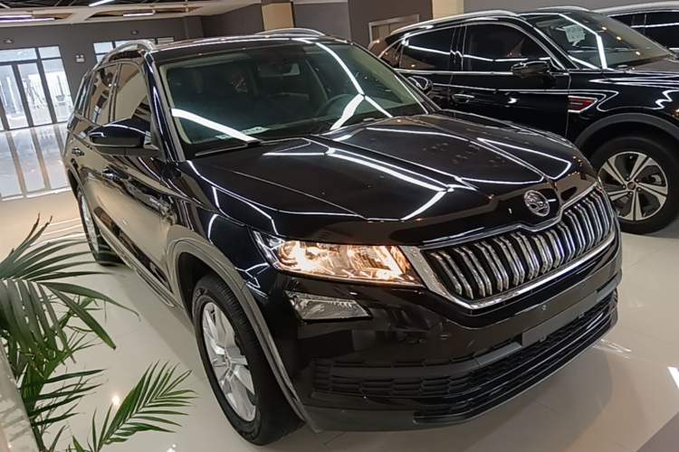 Used Skoda Kodiaq 2019 TSI330 7-Seater Two-Wheel-Drive Comfort Edition China V Standard Front Right 45 Deg