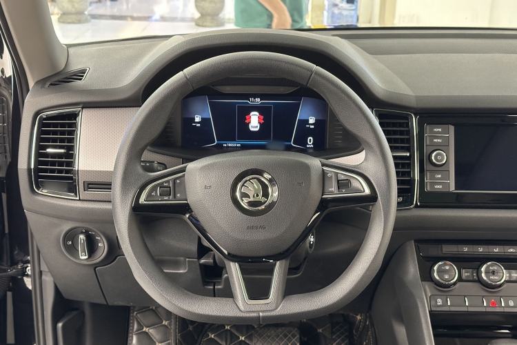Used Skoda Kodiaq 2019 Restyled TSI330 5-Seater Two-Wheel Drive Comfort Version China VI Standard Interior 2