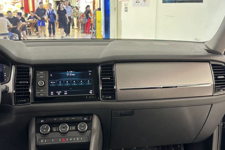 Used Skoda Kodiaq 2019 Restyled TSI330 5-Seater Two-Wheel Drive Comfort Version China VI Standard Interior 3