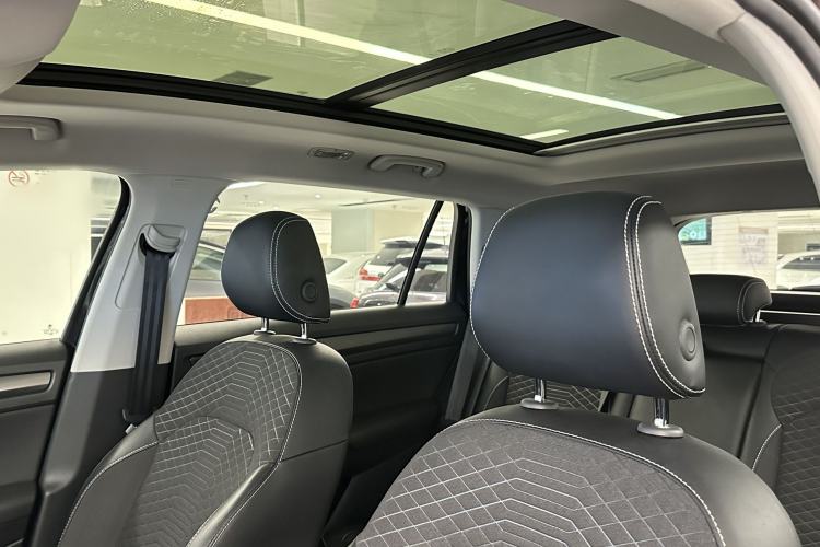Used Skoda Kodiaq 2019 Restyled TSI330 5-Seater Two-Wheel Drive Comfort Version China VI Standard Interior 8