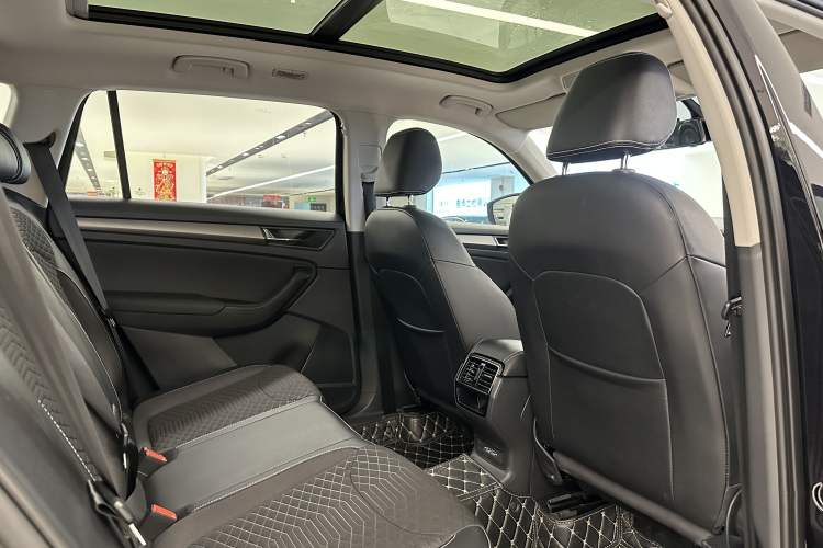 Used Skoda Kodiaq 2019 Restyled TSI330 5-Seater Two-Wheel Drive Comfort Version China VI Standard Interior 9