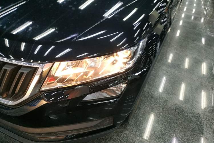 Used Skoda Kodiaq 2019 Restyled TSI330 5-Seater Two-Wheel Drive Standard Version China VI Left Front Headlight