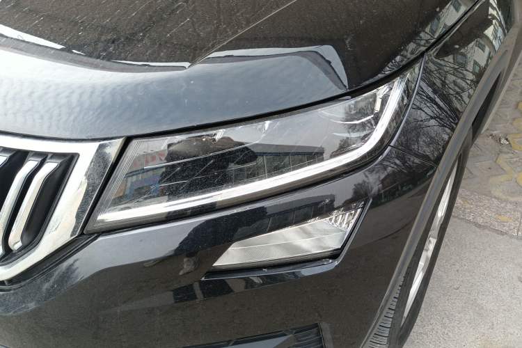 Used Skoda Kodiaq 2019 Facelifted TSI330 5-Seater Two-Wheel-Drive Luxury Enjoyment Edition China VI Standard Left Front Headlight