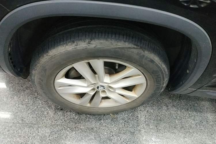 Used Skoda Kodiaq 2019 Restyled TSI330 5-Seater Two-Wheel Drive Standard Version China VI Left Front Wheel Hub