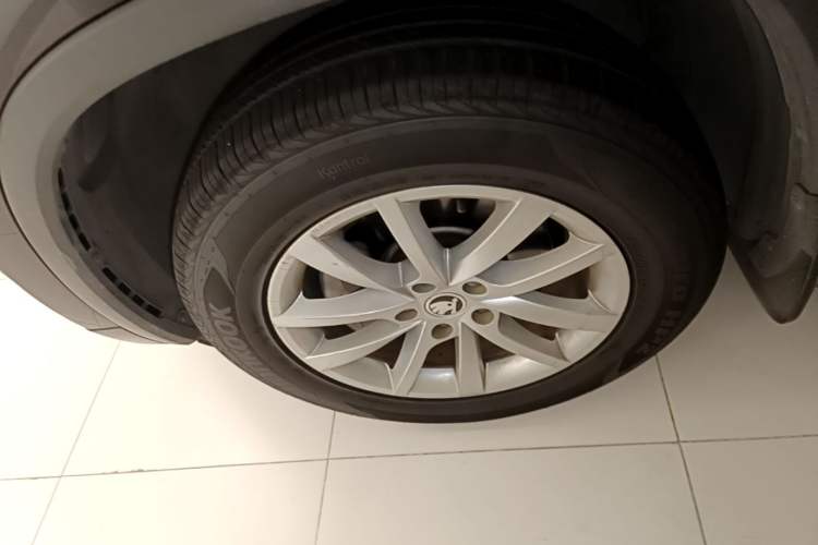 Used Skoda Kodiaq 2019 Restyled TSI330 5-Seater Two-Wheel Drive Comfort Version China VI Standard Left Front Wheel Hub