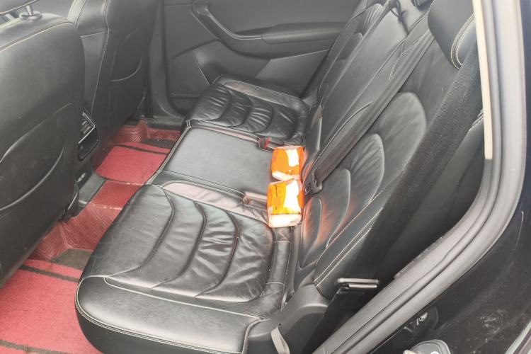 Used Skoda Kodiaq 2019 Facelifted TSI330 7-Seater Two-Wheel-Drive Luxury Enjoyment Edition China VI Standard Left Rear Seat