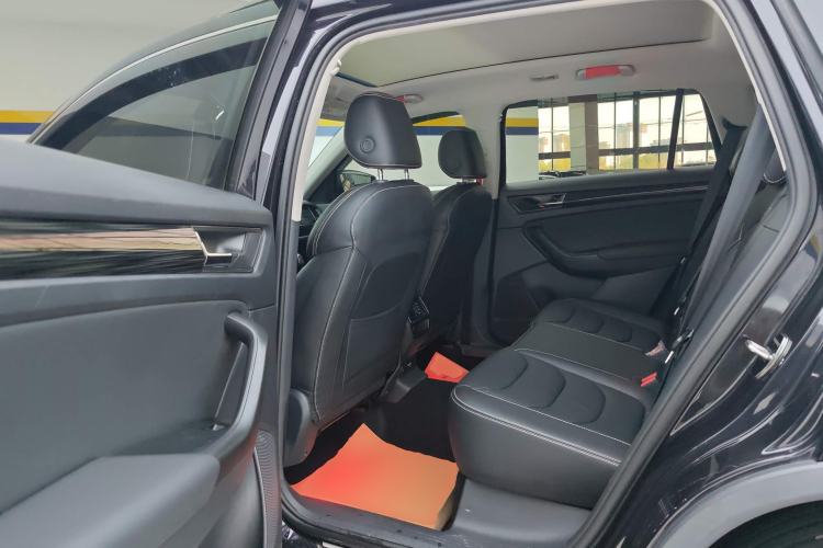 Used Skoda Kodiaq 2019 Facelifted TSI330 5-Seater Two-Wheel-Drive Luxury Enjoyment Edition China VI Standard Left Rear Seat