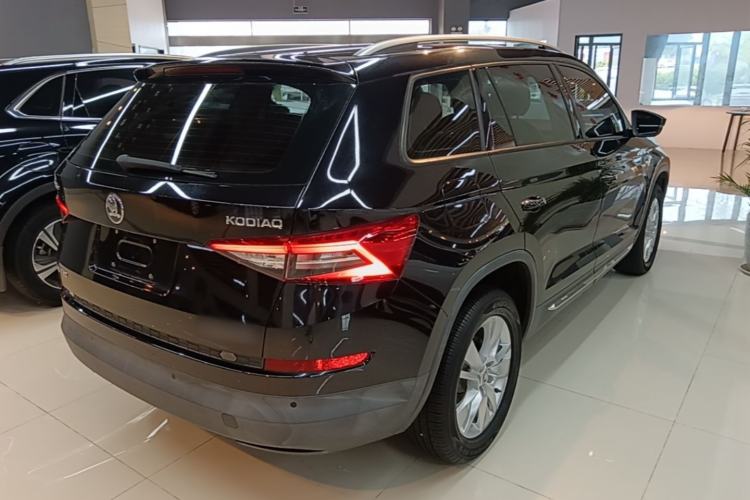 Used Skoda Kodiaq 2019 TSI330 7-Seater Two-Wheel-Drive Comfort Edition China V Standard Rear Right 45 Deg