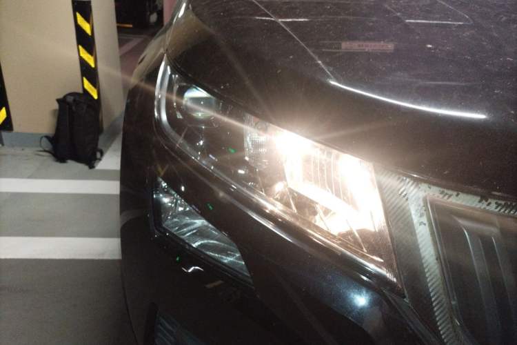 Used Skoda Kodiaq 2019 Restyled TSI330 5-Seater Two-Wheel Drive Standard Version China VI Right Front Headlight