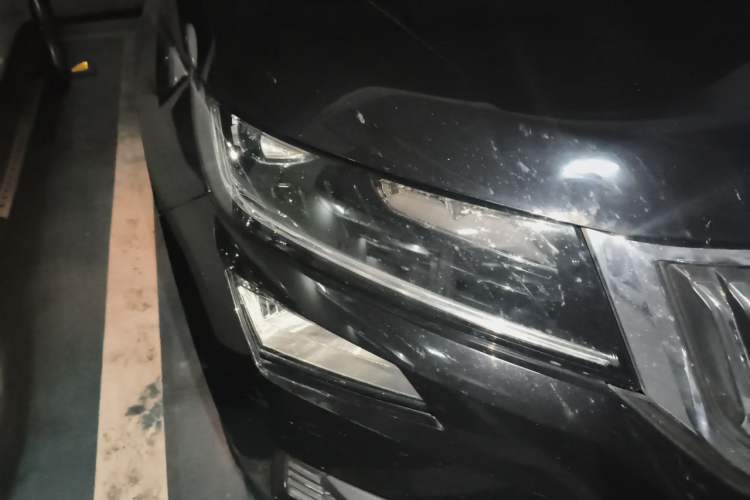 Used Skoda Kodiaq 2019 Facelifted TSI330 5-Seater Two-Wheel-Drive Luxury Enjoyment Edition China VI Standard Right Front Headlight
