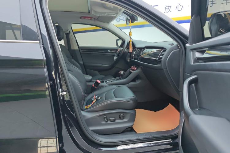 Used Skoda Kodiaq 2019 Facelifted TSI330 5-Seater Two-Wheel-Drive Luxury Enjoyment Edition China VI Standard Right Front Seat