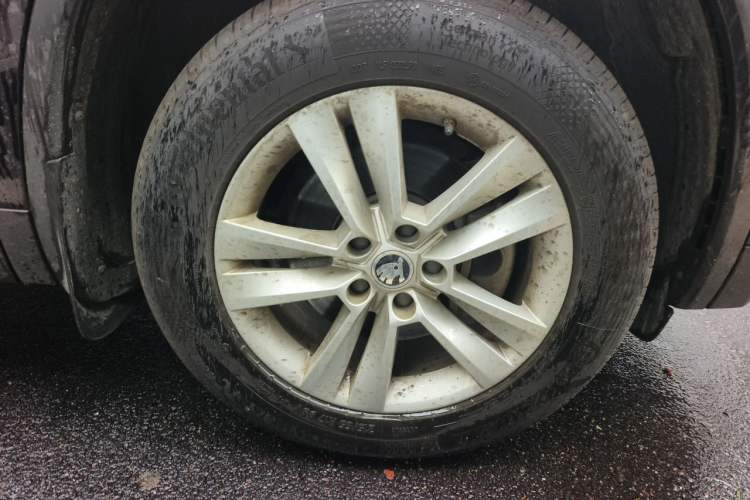 Used Skoda Kodiaq 2019 Restyled TSI330 5-Seater Two-Wheel Drive Standard Version China VI Right Front Wheel Hub
