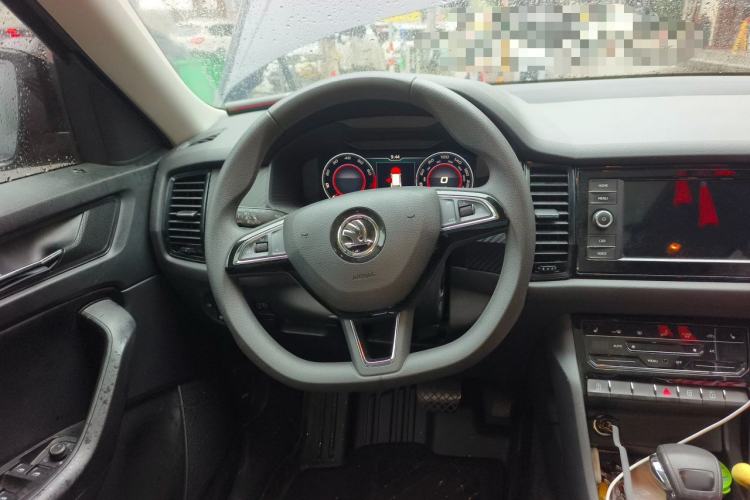 Used Skoda Kodiaq 2019 Restyled TSI330 5-Seater Two-Wheel Drive Standard Version China VI Steering Wheel