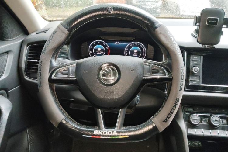 Used Skoda Kodiaq 2019 Facelifted TSI330 5-Seater Two-Wheel-Drive Luxury Enjoyment Edition China VI Standard Steering Wheel