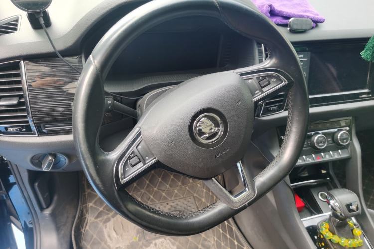 Used Skoda Kodiaq 2019 Facelifted TSI330 5-Seater Two-Wheel-Drive Luxury Enjoyment Edition China VI Standard Steering Wheel