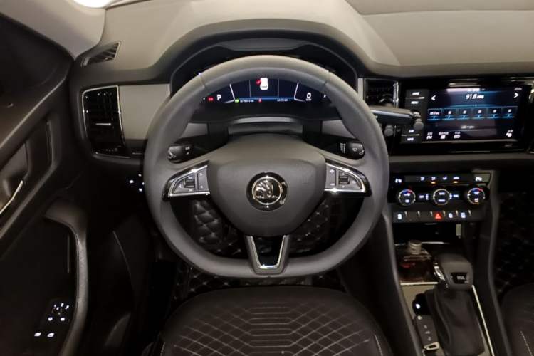 Used Skoda Kodiaq 2019 Restyled TSI330 5-Seater Two-Wheel Drive Comfort Version China VI Standard Steering Wheel