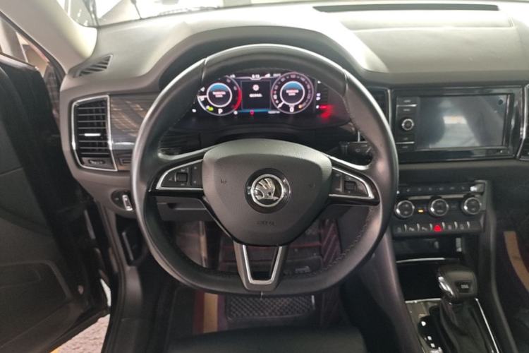 Used Skoda Kodiaq 2019 Facelifted TSI330 5-Seater Two-Wheel-Drive Luxury Enjoyment Edition China VI Standard Steering Wheel