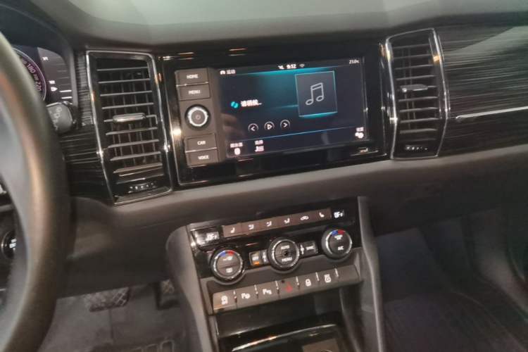 Used Skoda Kodiaq 2019 Facelifted TSI330 5-Seater Two-Wheel-Drive Luxury Enjoyment Edition China VI Standard Audio And AC Panel