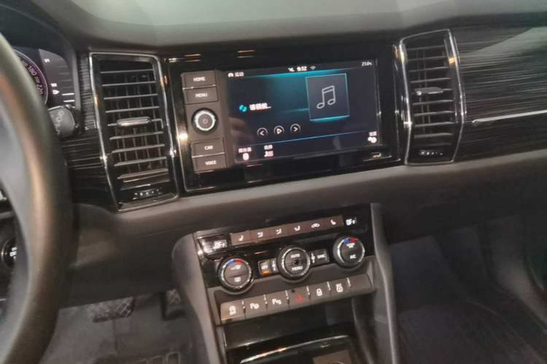 Used Skoda Kodiaq 2019 Facelifted TSI330 5-Seater Two-Wheel-Drive Luxury Enjoyment Edition China VI Standard Audio And AC Panel