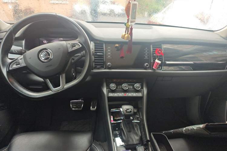 Used Skoda Kodiaq 2019 Updated TSI380 7-Seater All-Wheel-Drive Flagship Version China V Emission Standard Center Console