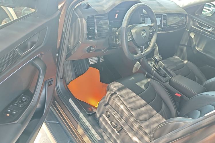 Used Skoda Kodiaq 2019 TSI380 7-Seater Four-Wheel-Drive Flagship Model China V Standard Driver Seat