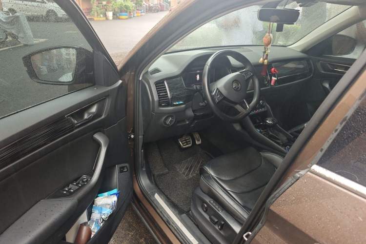 Used Skoda Kodiaq 2019 Updated TSI380 7-Seater All-Wheel-Drive Flagship Version China V Emission Standard Driver Seat