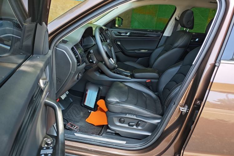 Used Skoda Kodiaq 2019 TSI380 7-Seater Four-Wheel-Drive Flagship Model China V Standard Driver Seat