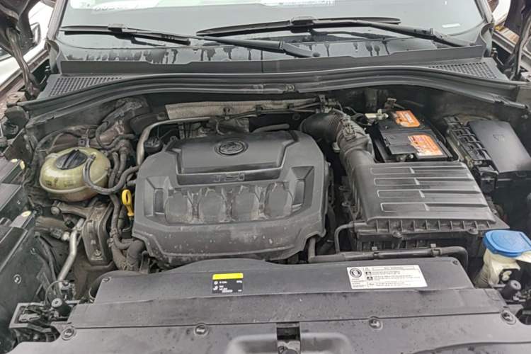 Used Skoda Kodiaq 2019 Facelifted TSI330 7-Seater Two-Wheel-Drive Luxury Enjoyment Edition China VI Standard Engine Bay