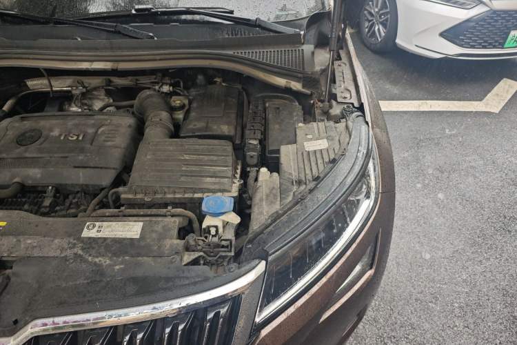 Used Skoda Kodiaq 2019 Updated TSI380 7-Seater All-Wheel-Drive Flagship Version China V Emission Standard Engine Bay Left