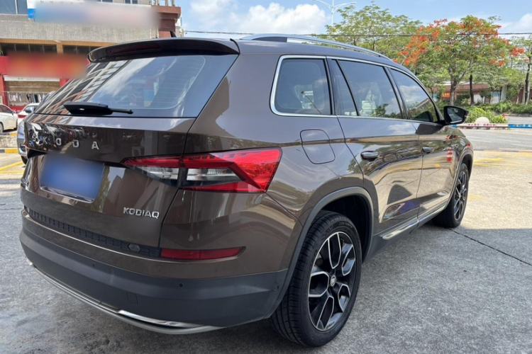 Used Skoda Kodiaq 2019 Facelifted TSI330 7-Seater Two-Wheel-Drive Luxury Enjoyment Edition China VI Standard Exterior 1