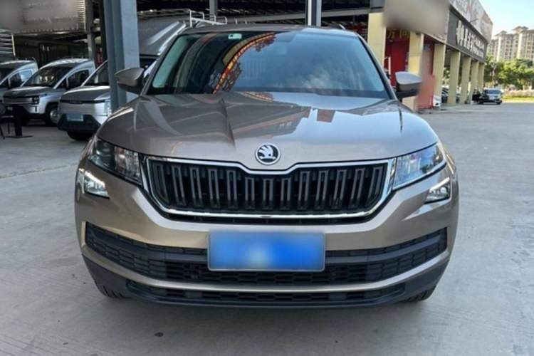 Used Skoda Kodiaq 2019 Restyled TSI330 5-Seater Two-Wheel Drive Standard Version China VI Exterior 2