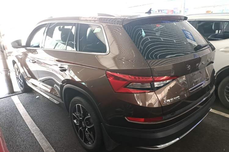 Used Skoda Kodiaq 2019 Facelifted TSI330 7-Seater Two-Wheel-Drive Luxury Enjoyment Edition China VI Standard Exterior 2